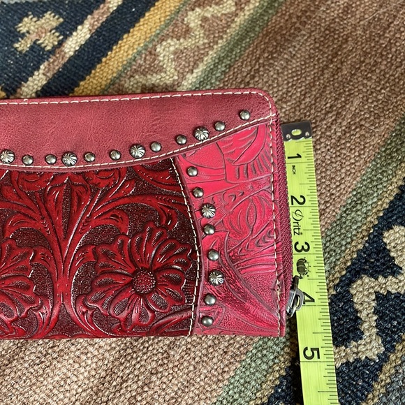 Trinity Ranch Red Tooled Leather Wallet - Picture 5 of 6
